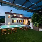 Whitestone