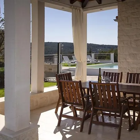 Whitestone Villa