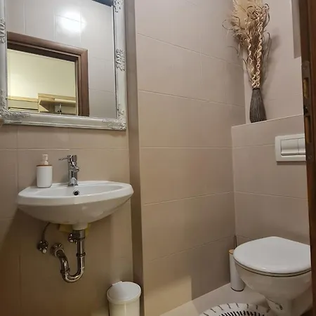Whitestone Σίμπενικ
