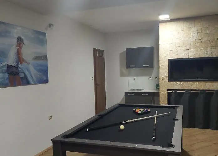 Whitestone וילה שיבניק