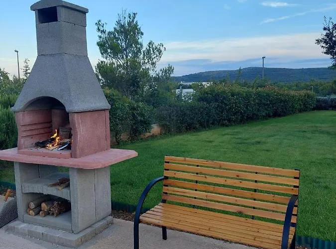 Whitestone שיבניק