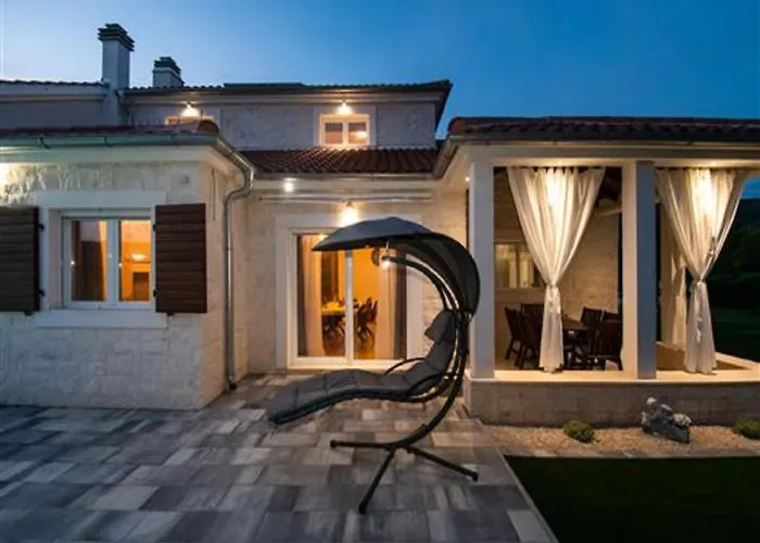 וילה Whitestone *